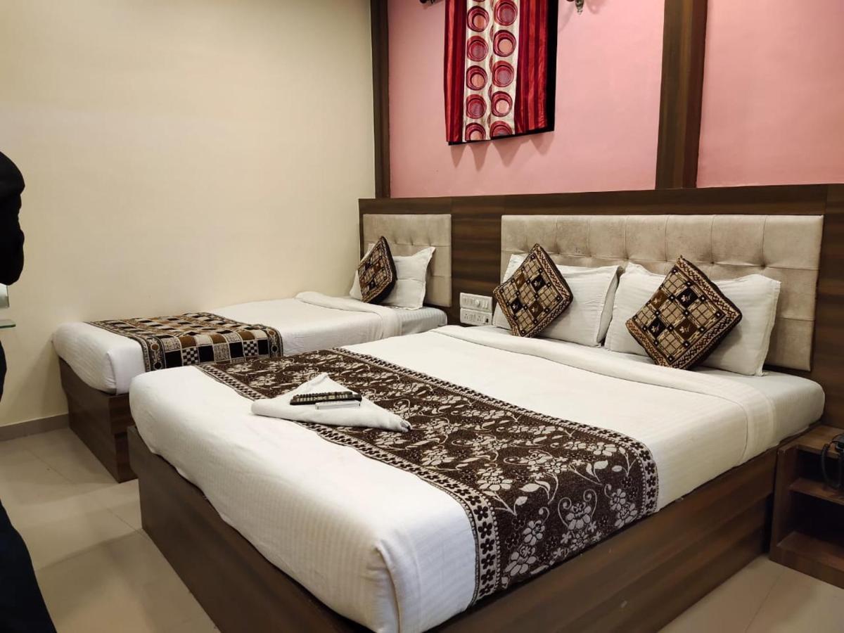 Hotel Golden Galaxy - Mumbai — Photos 1